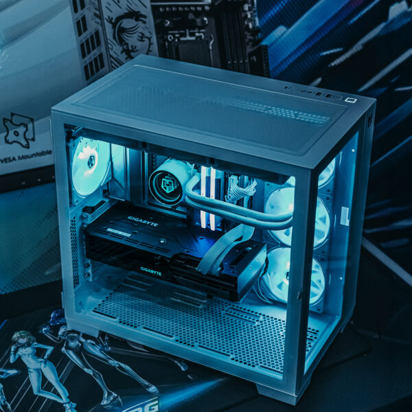 PC GAMER AMD RYZEN 5 8400F RX 7700 XT WC 360 AORUS B650 ICE 32GB RAM DDR5 1TB M2 WIFI BT 650W ICE W10 PRO - Imagen 4