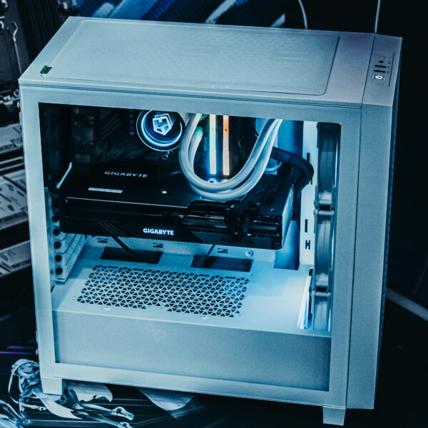 PC GAMER AMD RYZEN 5 9600X RX 7800 XT 32GB RAM DDR5 5200 1TB M2 WC360 WHITE 3000D 750W W10 PRO - Imagen 8