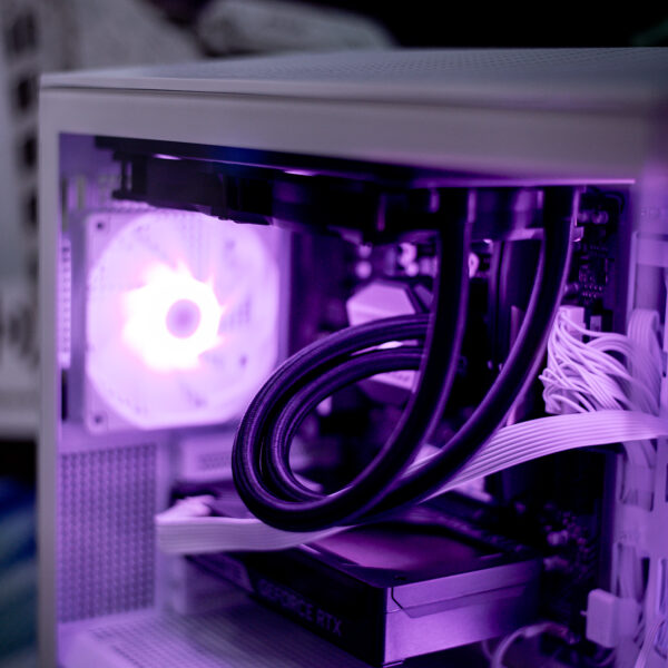 PC GAMER AMD RYZEN 5 9600X RTX 5060 TI GAMING 32GB RAM DDR5 5600 1TB SSD M2 NVME 650W W10 PRO - Imagen 3