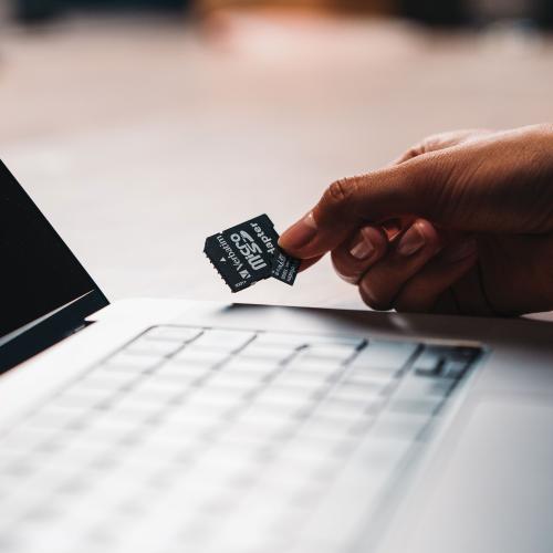 Almacenamiento y Drives Verbatim Memoria Micro SDXC 128GB Class 10 90mbps con Adaptador ETCHILE Verbatim Memoria Micro SDXC 128GB Class 10 90mbps con Adaptador - Imagen 3